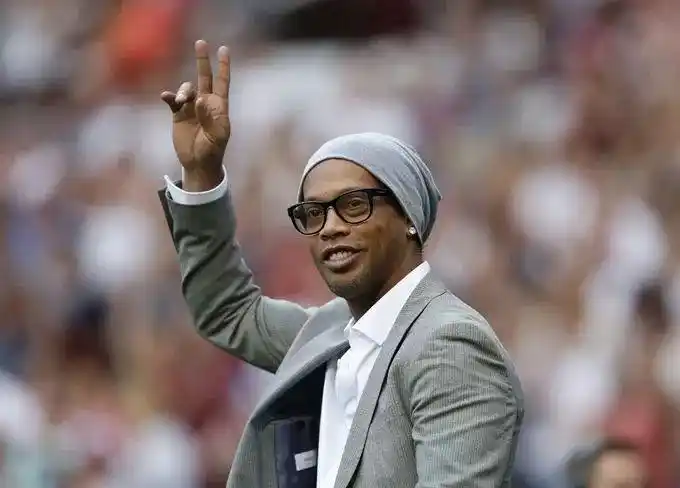 随着英超联 随着英超联